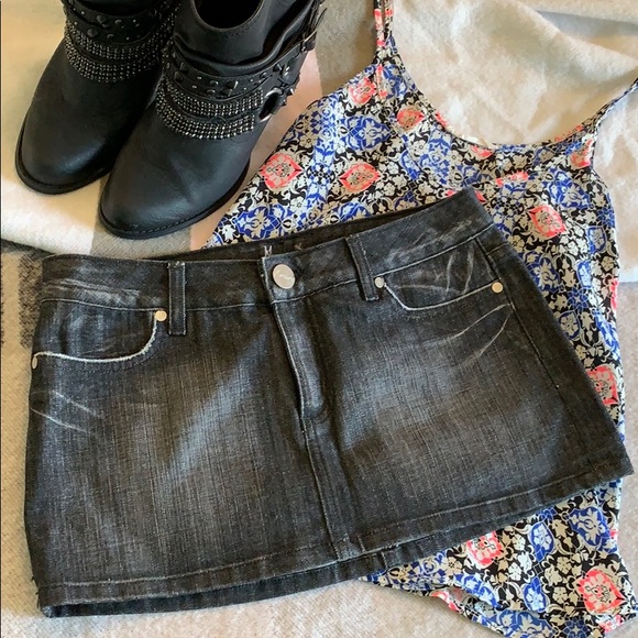 Vintage Y2K Marciano Black Jean Skirt - Picture 1 of 3